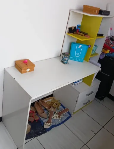 Escrivaninha para quarto ou escritório