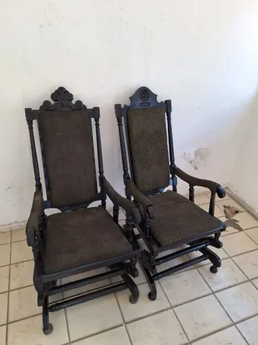 Cadeiras de balanço antiguidade