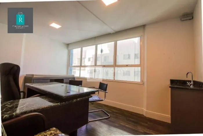 Sala Comercial à venda, Centro, Florianópolis - SA0011.