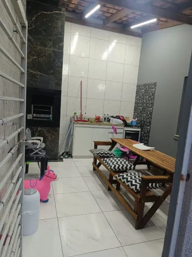 Alugo Casa no bairro Alterosas