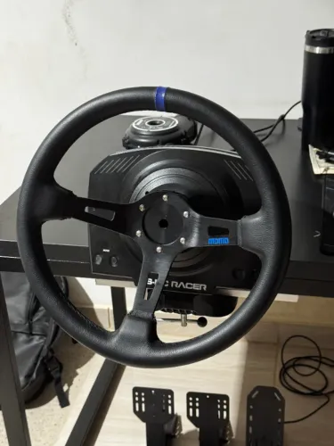 Kit Simulador Thrustmaster TS-PC Racer 6nm + Volantes MOMO e T300RS + Pedal e Freio de Mão