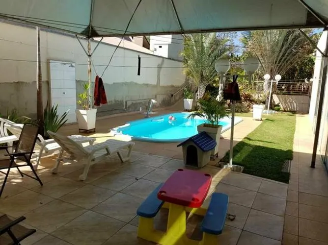 Casa de Alto Padrão com lazer completa no Iporanga
