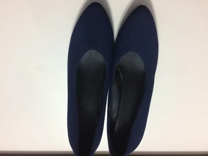Sapato aveludado azul marinho