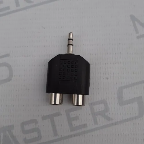 Adaptador : RCA  e P2. Novo.