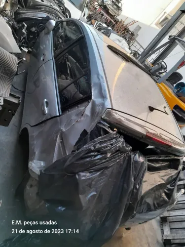 Sucata para venda de peças Nissan tiida