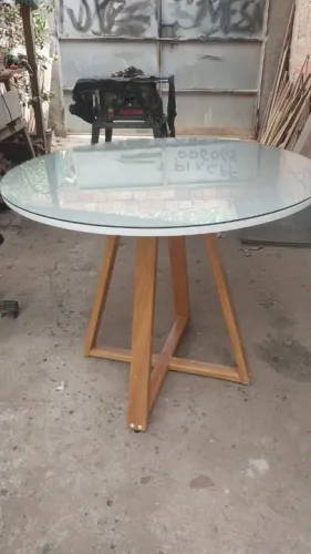 Mesa redonda e quadrada de vidro 