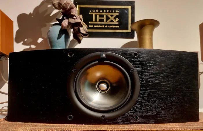 Caixa Central KEF IQ2c 100w 8ohms 89dB WWW.BASSOFFICEHT.COM.BR