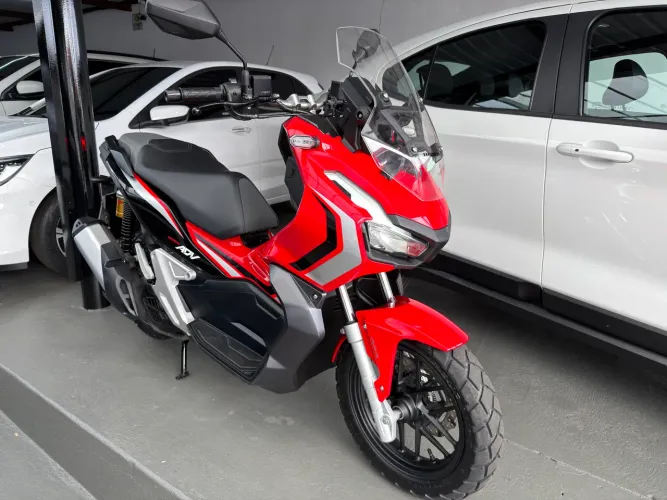 ADV 150 2023 Apenas 2.800km!