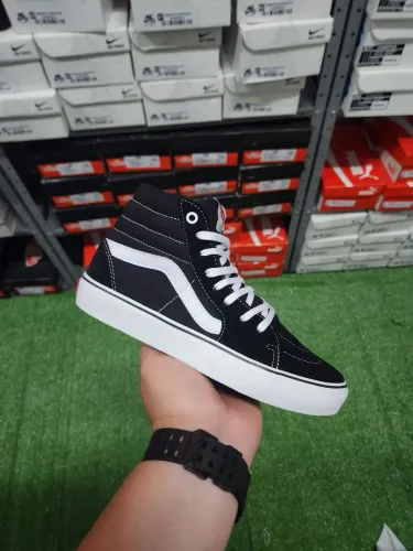 Tênis botinha Sk8-Hi Preto e Branco 34 ao 43