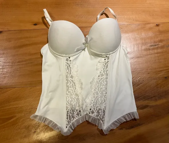 corset branco delicado rendado