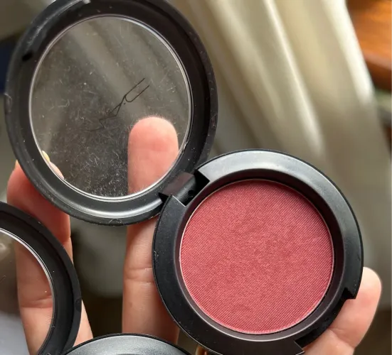 Blush MAC Autêntico - Cor vibrante e duradoura!