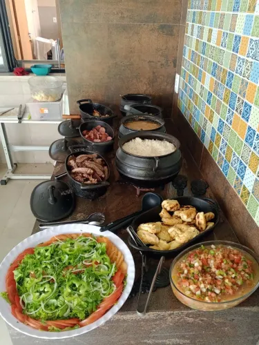 Churrasqueiro disponível pra fazer seu evento, almoço / janta em gera
