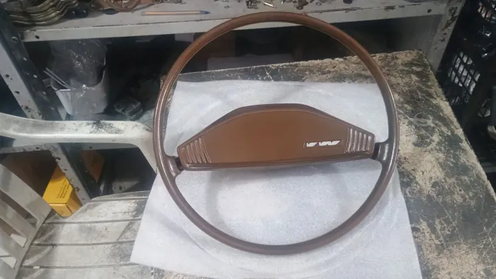 VOLANTE BUMEMRANGUE MARROM PRO FUSCA BRASÍLIA VARIANT 