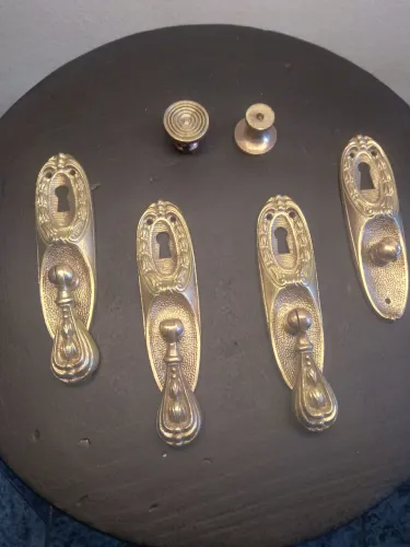 Puxadores em bronze vintage 