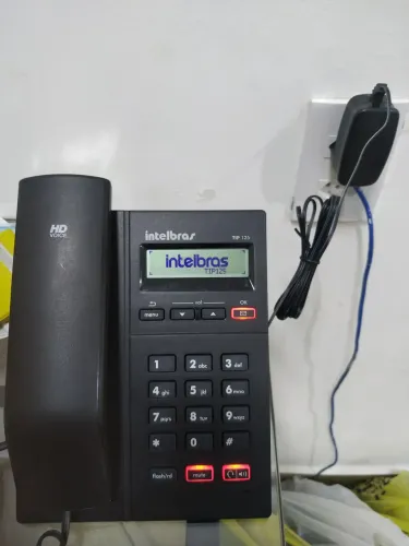 Telefone Intelbras TIP 125 IP para retirada de peças 