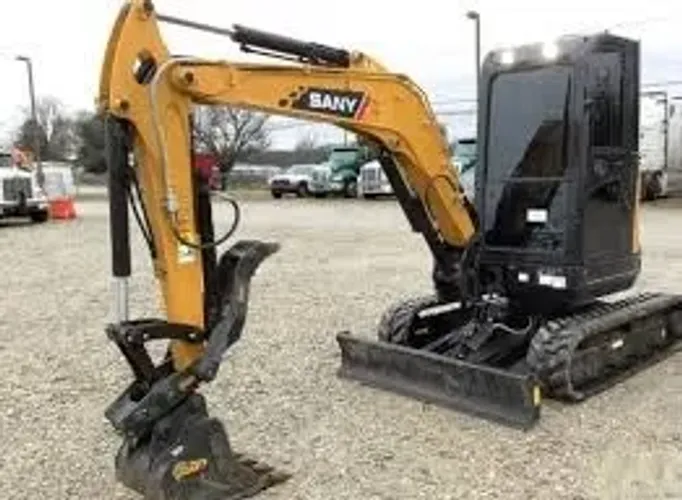 ALUGUEL MINI ESCAVADEIRA