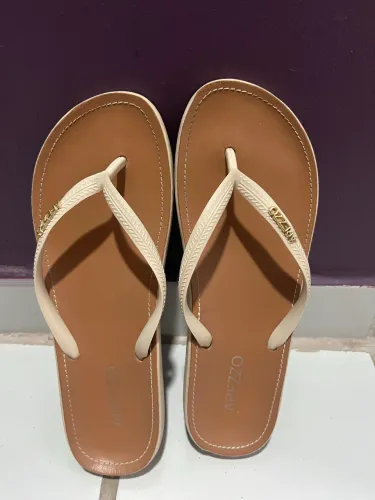 Sandália de praia AREZZO