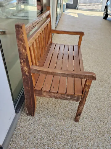 Namoradeira de peroba rosa 