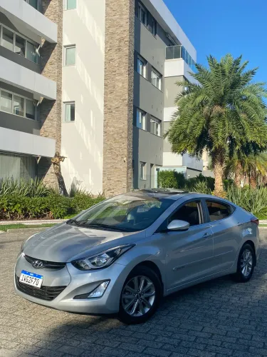 Hyundai Elantra GLS 2.0 16V Flex Aut. 2015