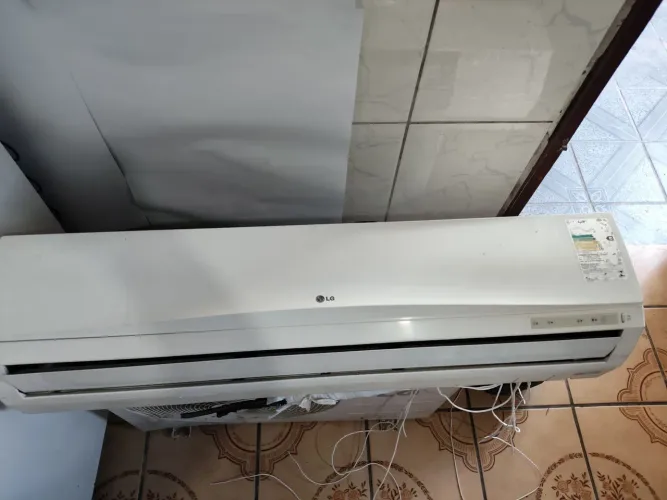 Ar Condicionado LG Split 24000btus com instalação inclusa .