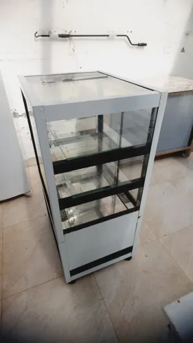  Vitrine Refrigerada Omega - Vidro 360º - 220V - Excelente Estado!