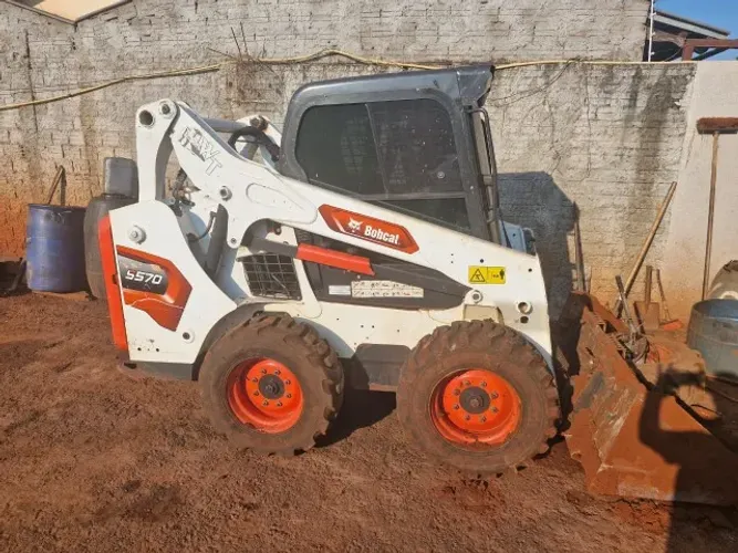 MINI CARREGADEIRA BOBCAT *S570 * 2021