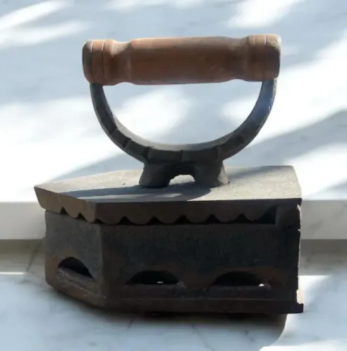 Ferro A Brasa De Passar Antigo Decoração
