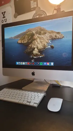 iMac 21.5" (2013) - Potente e Elegante, Ideal para Seu Trabalho ou Estudo!