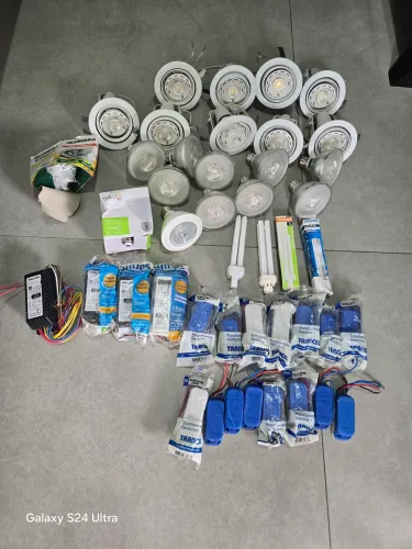 Lâmpadas e reatores diversos Philips e osram