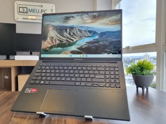 Notebook Asus Vivobook GO 15 - E1504F - Ryzen 5 | 256GB SSD | 8GB DDR5 | 15,6"
