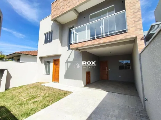 Sobrado com 3 quartos à venda, 135 m² por R$ 820.000 - Santo Inácio, Curitiba/PR