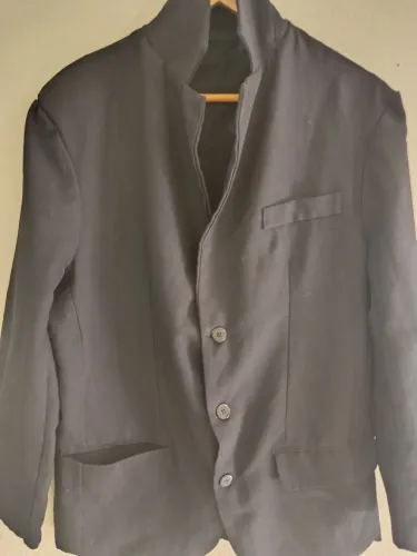 Blazer preto com gola alta
