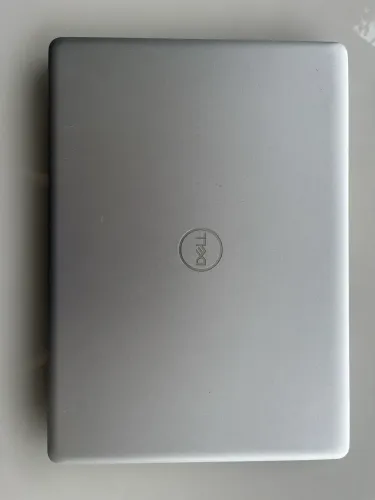 Notebook Dell Inspiron i5-8265U