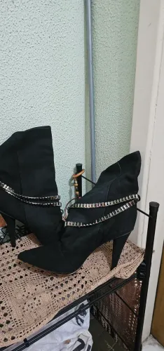 BOTA USADA UMA VEZ CAPODARTE