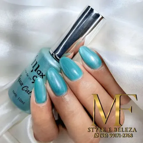 Manicure esmaltação em gel