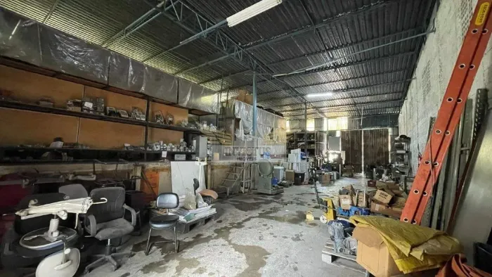 Galpão Comercial para Comprar, 327m² - Bairro Demarchi, São Bernardo do Campo/SP.