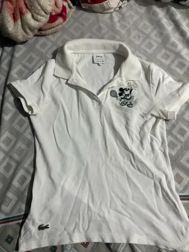 ? Camisa Lacoste feminina ? quase nova, autêntica e estilosa!