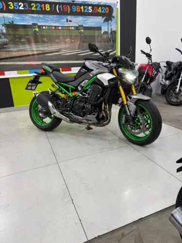 Kawasaki Z900 R Edition 2026 / 3.323 KM