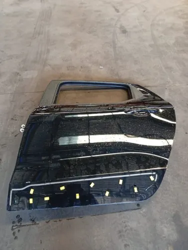 Porta Traseira Esquerda Fiat Nova Strada 2020 A 2025 com friso Original