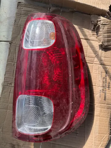 lanterna traseira fiat uno vivace original lado direito