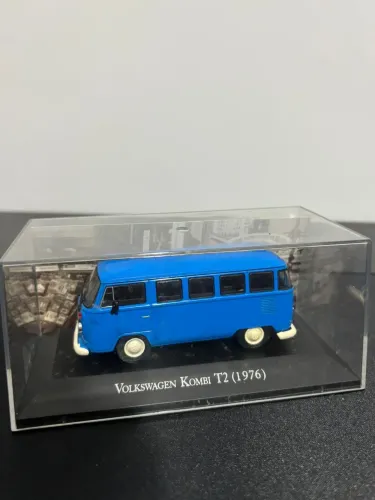 Miniatura Volkswagen Kombi T2 1976  Carros Brasileiros