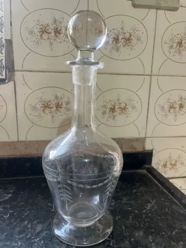 Decantador de cristal antigo