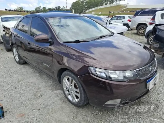 SUCATA KIA CERATO 2011