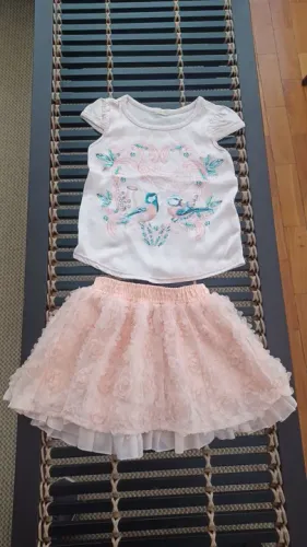 Conjunto infantil - Blusa e saia
