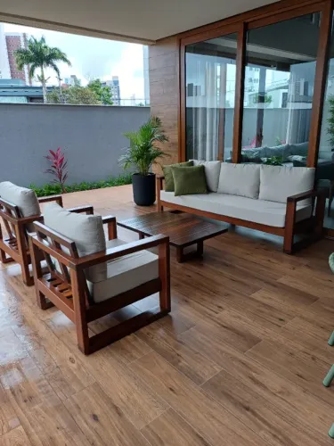 Conjunto de sofá de madeira Ipê Novo