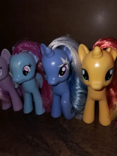 My little pony (TROCA, NÃO VENDA) troco Trixie por Starlight Glimmer
