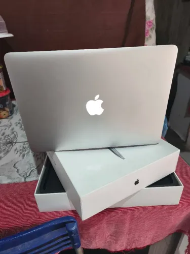 MacBook Air, 13", 2017. Ciclos BT (84).