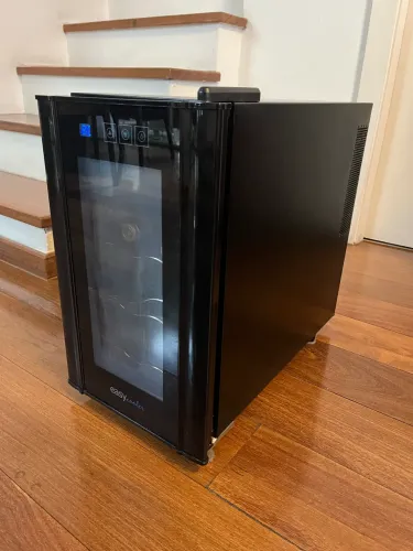 Adega Climatizada Easy Cooler 8 Garrafas