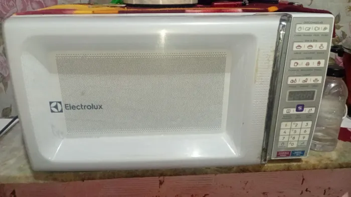 Estou Vendendo um Microondas todo bom