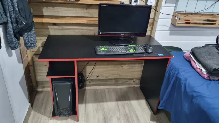 Pc gamer roda qualquer jogo completo com cadeira e escrivaninha 